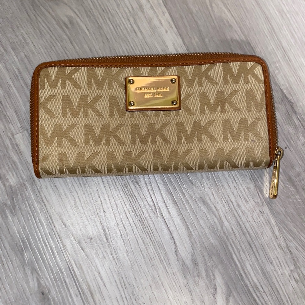 Michael Kors Tan Wallet